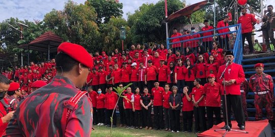 Ribuan Kader PDIP Solo Gelar Upacara Hari Lahir Pancasila, Gibran Absen