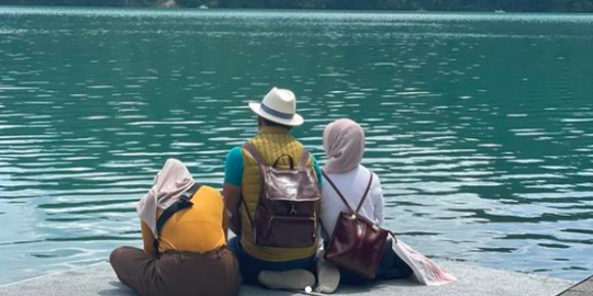 Istri Ridwan Kamil: Ril, Mamah Pulang Dulu ke Indonesia Ya..