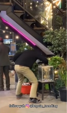 video viral pria ini joget di cafe bukan nyawer ke biduan malah ke kotak amal