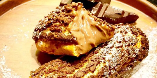 Bikin Semangat Kerja Membara dengan Lezatnya Dark Noir Croquant Eclair