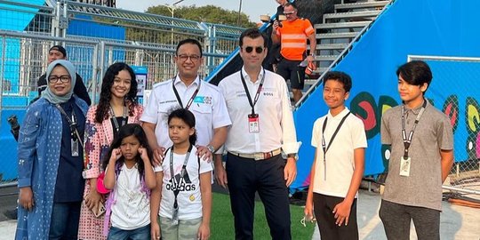 Anies Bersama Keluarga Cek Finalisasi Formula E: Yang Punya Tiket, Ditunggu di Sini
