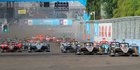 Melihat Aksi Pembalap Bersaing di Formula E Jakarta