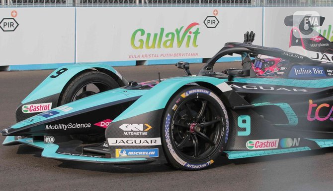 ini sosok mitch evans pembalap muda pemenang formula e jakarta