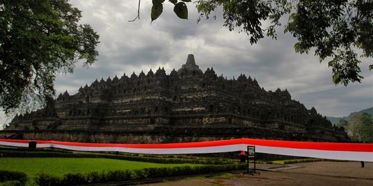 Tiket Masuk dan Naik Beda, Ganjar Minta Pengelola Borobudur Beri Penjelasan