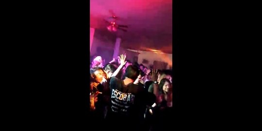 Temukan Miras, Polisi Beberkan Penggerebekan Private Party di Depok