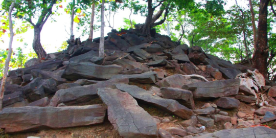 Mengintip Dua Desa Peninggalan Zaman Megalitikum di Jatim, Banyak Benda Langka Unik