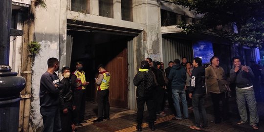 Senjata Api dan Bahan Peledak Ditemukan di Bangunan Jalan Asia-Afrika Bandung
