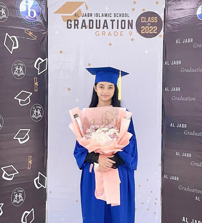 wisuda sydney anak cut tari