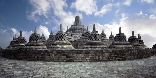 Harga Tiket Candi Borobudur Melonjak, Biksu Asal Magelang Ingatkan Ini ke Pemerintah