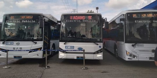 TransJakarta Uji Coba Bus Listrik dari Tiga Merek di Rute Baru