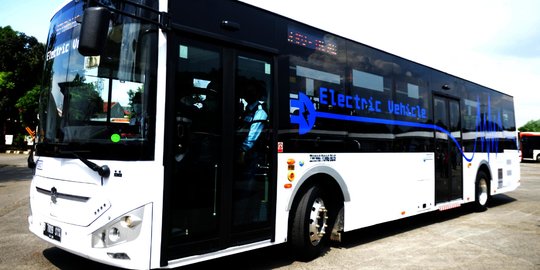 Penampakan Bus Listrik Transjakarta Saat Diluncurkan