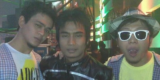 Intip Foto Lawas Surya Insomnia dan Charly Van Houten, Bikin Pangling