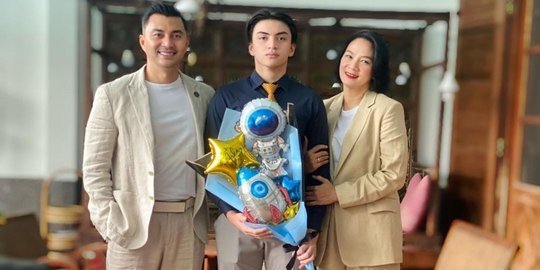 potret kelulusan 4 anak artis kompak didampingi orang tua
