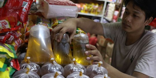 Salurkan Minyak Goreng Curah Rakyat Rp14.000, Produsen Bisa Dapat Insentif Ekspor