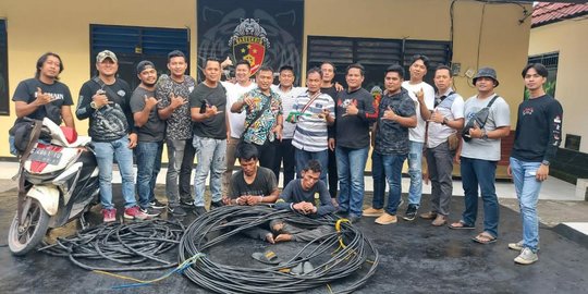 Dua Maling Ini Nekat Potong Puluhan Meter Kabel PLN yang Dialiri Listrik