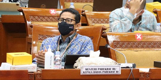 Menteri Sandiaga: Kenaikan Harga Tiket Masuk Borobudur Ditunda