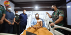 Momen Panglima TNI Jenguk Prajurit Korban Penembakan KKB: Saya Akan Pindahkan Tugas