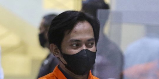 Bupati Nonaktif Penajam Paser Utara Abdul Gafur Didakwa Terima Suap Rp5,7 Miliar