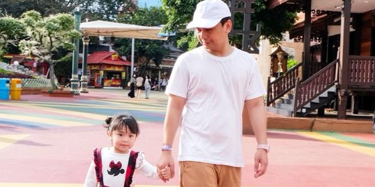 5 Potret Cantik Alinea Ava Nasution Anak Raditya Dika dan Anissa Aziza