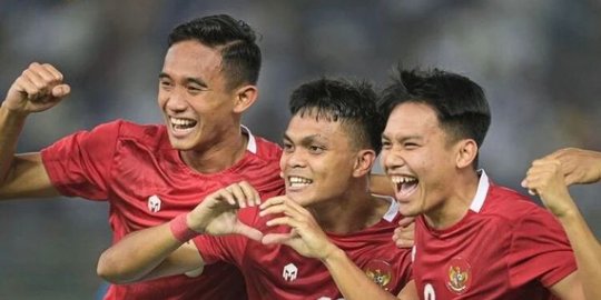 Bawa Indonesia Menang Lawan Kuwait, Ini Potret Rizky Ridho yang Trending di Twitter