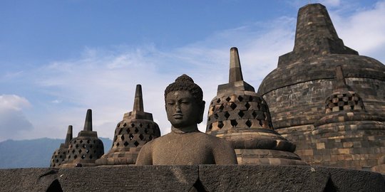 Gaduh Rencana Tarif Rp750.000 Naik ke Candi Borobudur Hingga Akhirnya Dibatalkan