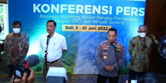 Kapolri Pelototi 17.000 Pasar Tradisional, Pastikan HET Minyak Goreng Rp14.000