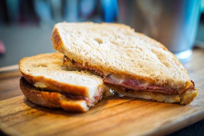 10 cara membuat roti goreng beraneka macam isian