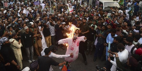 Aksi Ribuan Muslim di Sejumlah Negara Kecam Politikus India Hina Nabi Muhammad