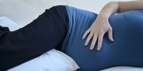 5 Cara Bagi Ibu Hamil agar Bisa Tidur Nyenyak di Malam Hari