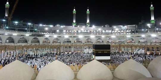 Jemaah Haji Indonesia di Madinah Diberangkatkan ke Mekkah Mulai Besok