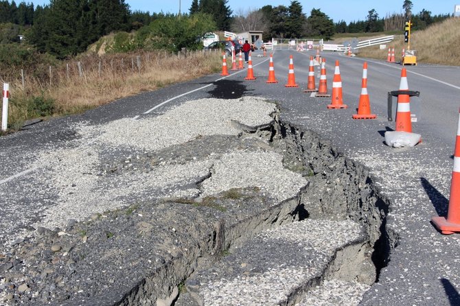 ilustrasi gempa bumi