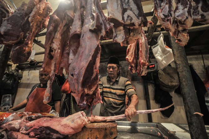 pedagang daging sapi di pasar senen