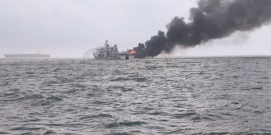 Kapal Bintang Surya Terbakar di Perairan Karimun, 1 ABK Tewas