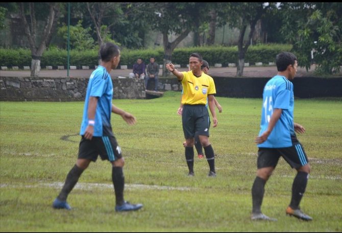 wasit dipukul anggota dprd gerindra prajurit kostrad tni