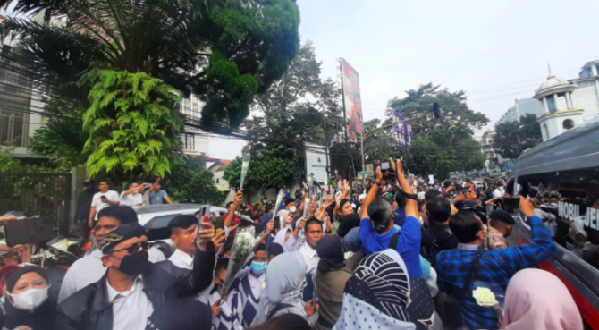 jenazah eril menuju pemakaman