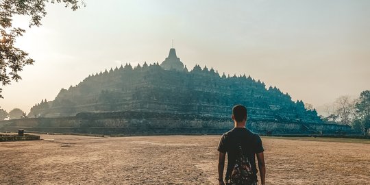 Tiketnya Masih Rp100, Potret Lawas Candi Borobudur Ini Curi Perhatian