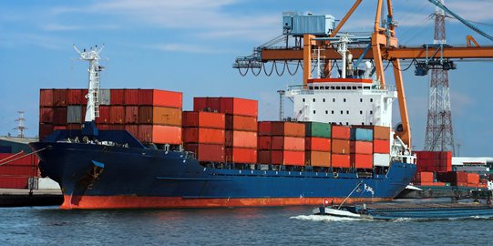 Mei 2022, Neraca Perdagangan Surplus 25 Bulan Berturut-turut