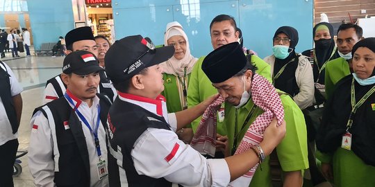 Rombongan Pertama Jemaah Haji Khusus RI Tiba di Madinah