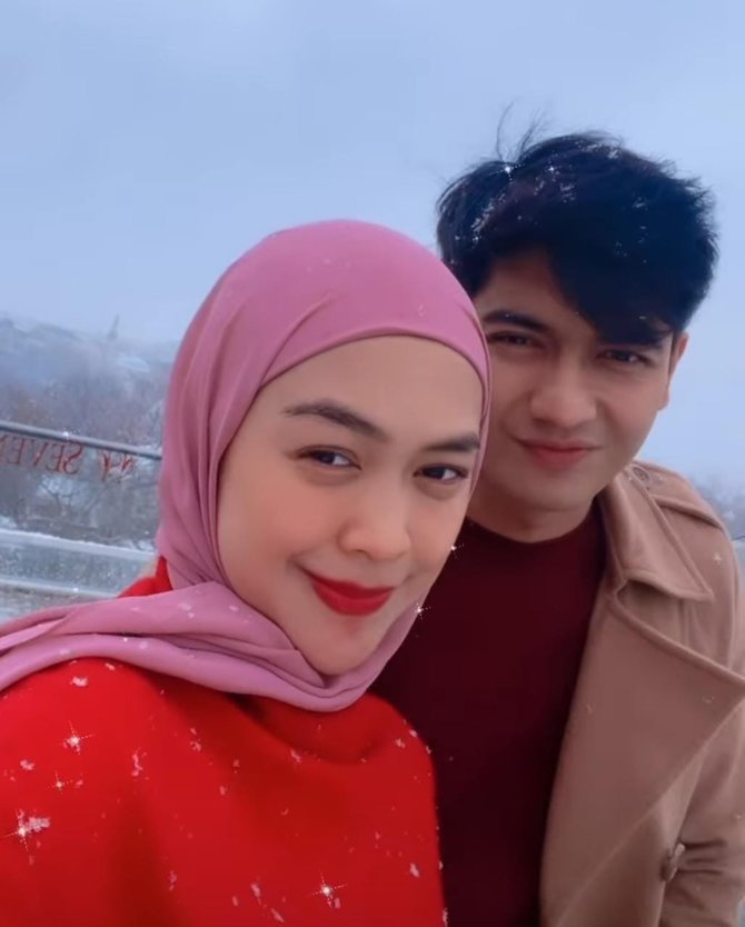 setelah dari paris intip keseruan ria ricis dan teuku ryan bermain salju di turki
