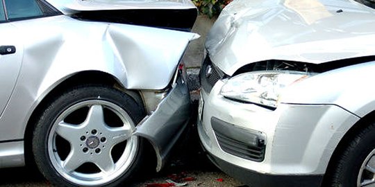 Bus Rombongan Rakernas NasDem Kecelakaan di Tol Jakarta-Cikampek