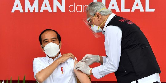 Jokowi Minta Vaksinasi Booster Covid-19 Ditingkatkan