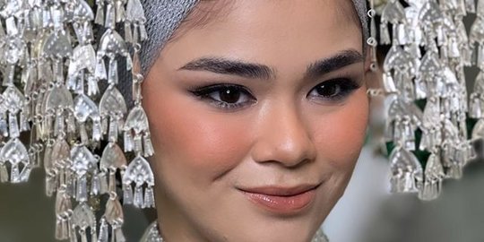 Kejutkan Publik, Ini 4 Potret Cantik Sivia Azizah di Hari Pernikahannya