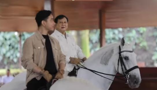 gibran rakabuming diajari berkuda sama prabowo