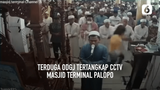 wanita terobos masjid dan mengganggu imam salat jumat