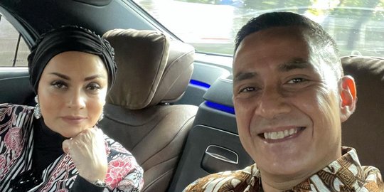 6 Potret Terbaru Presenter Ferdy Hasan Jelang Usia 50, Penampilannya Awet Muda