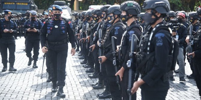 Sah! Korps Brimob Polri Dipimpin Jenderal Bintang Tiga | Merdeka.com