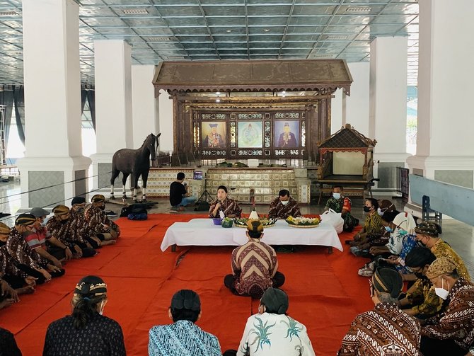 pentas seni keraton surakarta
