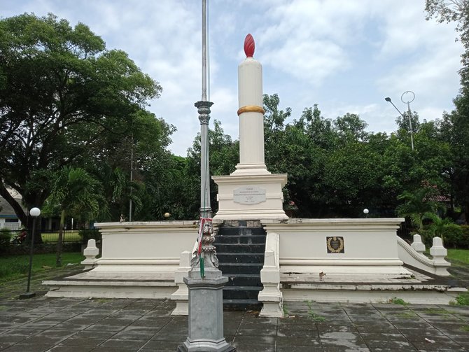 tugu kebangkitan nasional atau dikenal tugu lilin