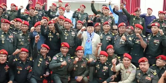 Momen Prabowo Subianto Disambut Perwira Kopassus Kamboja, Ternyata Bekas Anak Buah