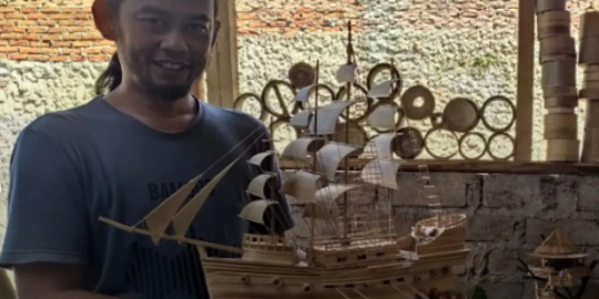 Potret Unik Kreasi Bambu Buatan Warga Bandung, Ada Jam Tangan hingga Alat Musik Biola